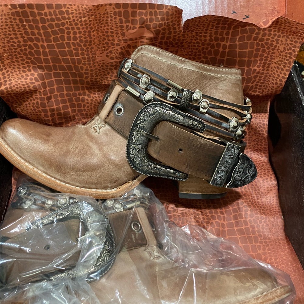 Freebird by Steve Madden